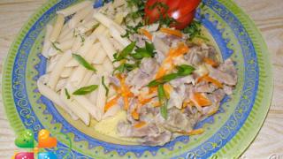 Куриные желудочки в сметане