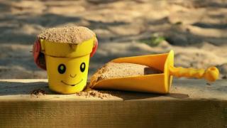 Песочный этикет или Как научить малыша играть на детской площадке без обид