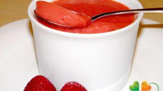 Клубничный мусс на манной крупе
