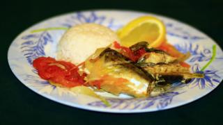 Рыбка в банке