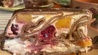 Необычный блинный торт