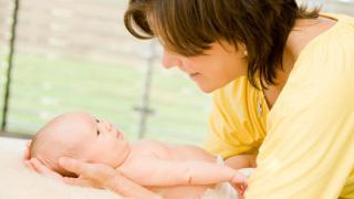 Гимнастика и массаж. Комплекс для малышей от 1,5 до 3 месяцев