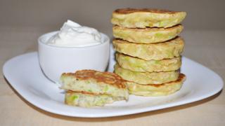 Оладьи кабачковые с овсяными хлопьями