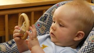 10 идей, как занять малыша на 10 минут