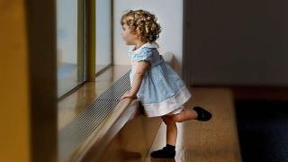 Как научить малыша самостоятельно одеваться