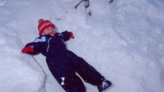 Зимние игры для ребенка двух лет